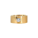 Goldring mit einem Diamanten