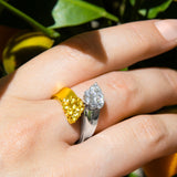 Gelbgold- und Weißgoldring mit Diamanten und Saphiren