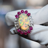 Ring mit Opal-Rubinen und Diamanten