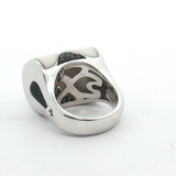 White 18K Gold Cylindrical Agate Pendant with V-Shaped Accents