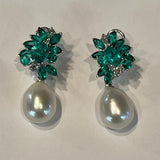 Earrings with Emerald, Diamonds and Pearls