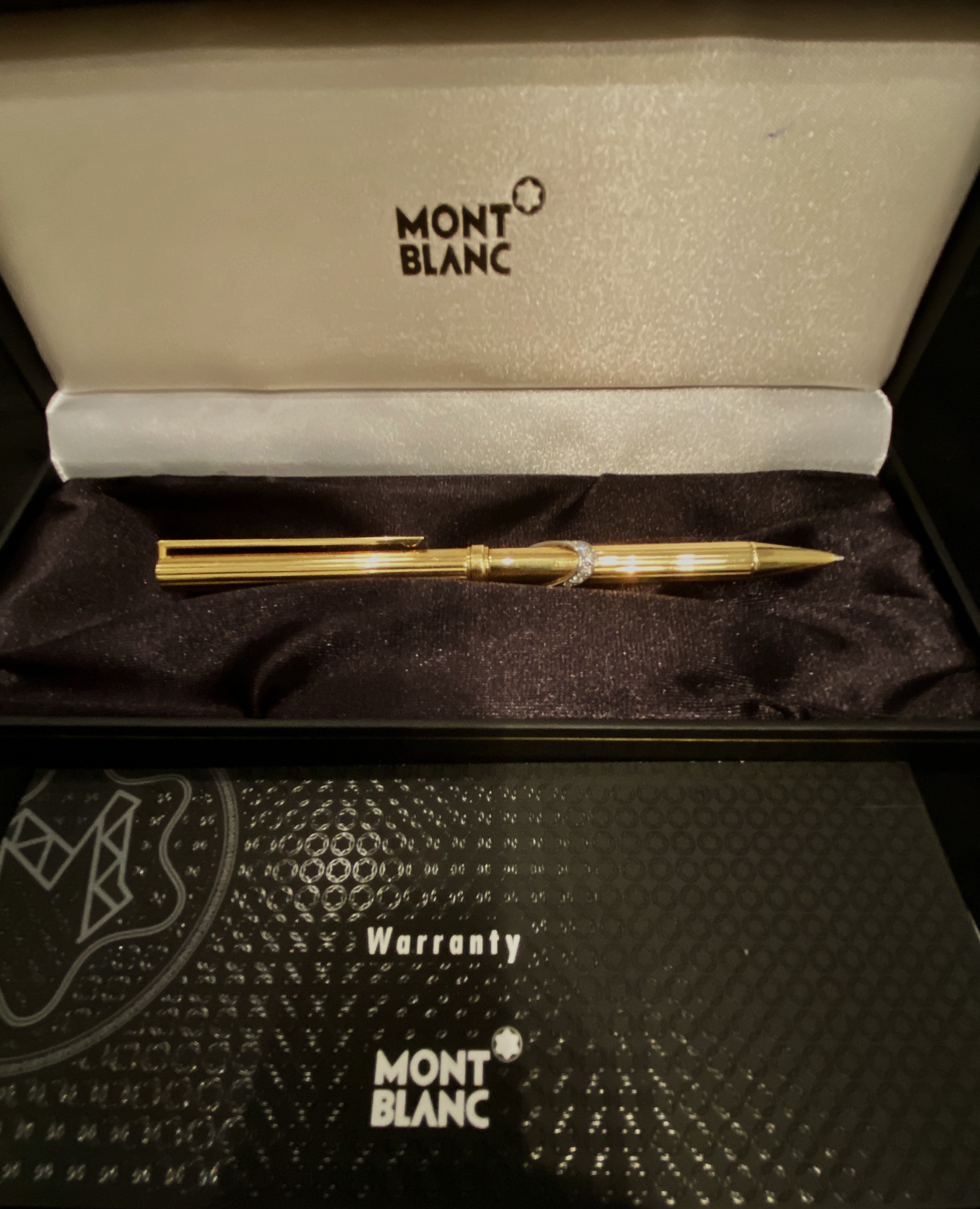 Montblanc gold fountain pen with 0.29ct diamond detail 