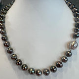 Necklace with black Tahiti Pearls